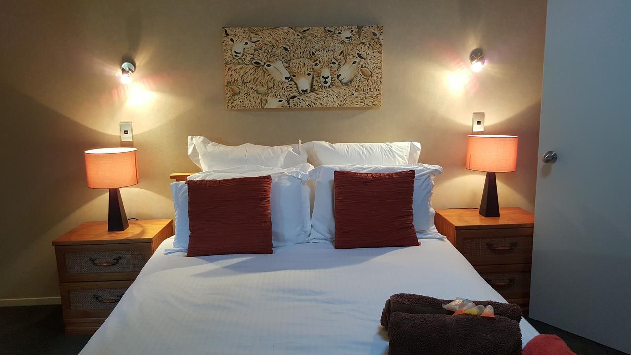 Heta Road B&B New Plymouth Eksteriør billede